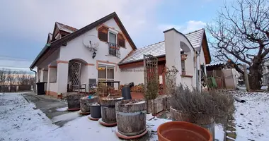 3 room house in Lakhegy, Hungary