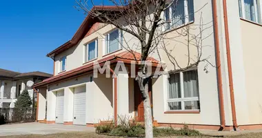 Apartment 8 bedrooms in Upesciems, Latvia