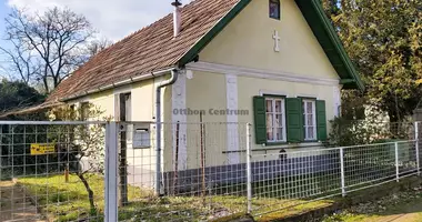 Casa 2 habitaciones en Tura, Hungría