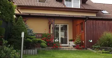 Квартира в Jesenice, Чехия