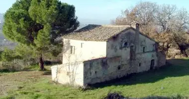 Maison 9 chambres dans Loreto Aprutino, Italie