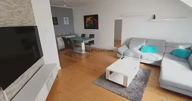 3 room apartment in Puespoekladany, Hungary