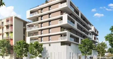 3 bedroom apartment in Metropolitan France, France
