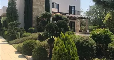 Villa 5 habitaciones con Vistas al mar, con Piscina, con Primera costa en Kouklia, Chipre