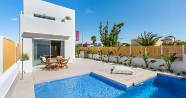 Villa  mit Terrasse, mit Garage, mit Badezimmer in Los Alcazares, Spanien