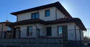 4 bedroom house in Kamenar, Bulgaria