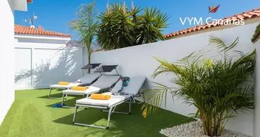 Villa 2 bedrooms in Adeje, Spain