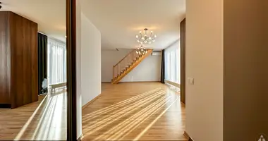 Apartamento 4 habitaciones en Riga, Letonia