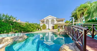 4 bedroom Villa in koinoteta agiou tychona, Cyprus
