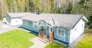 Haus 5 zimmer in Pyhalto, Finnland