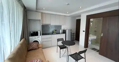 Apartamento independiente Piso independiente 2 habitaciones con Piscina, con Jardín, con Sauna en Na Kluea, Tailandia