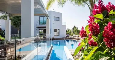 3 bedroom house in Argaka, Cyprus