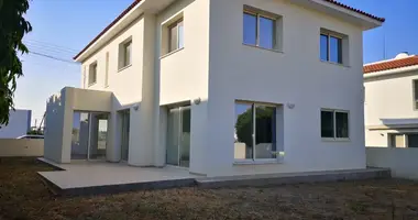 5 bedroom house in Dali, Cyprus