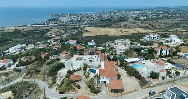 Haus 5 Schlafzimmer in Peyia, Zypern