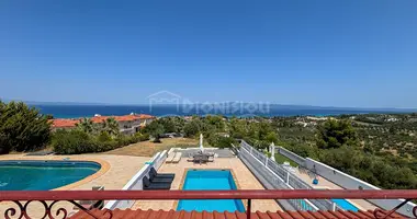 4 bedroom house in Pefkochori, Greece