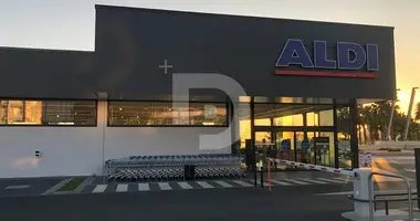 Sklep 1 200 m² w Hiszpania