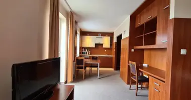 Mieszkanie 1 pokój w Warszawa, Polska