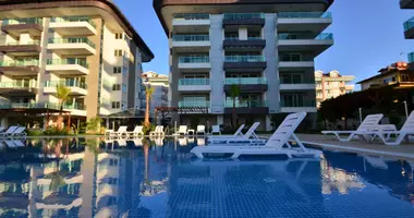 Квартира 4 комнаты с парковкой, с бассейном, с охраной в Yaylali, Турция