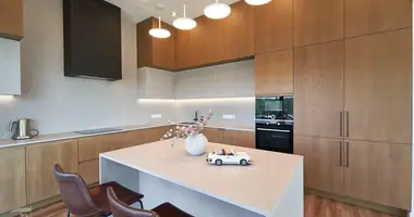 Квартира 3 комнаты в Ратомка, Беларусь