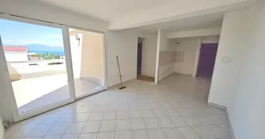 Apartamento 3 habitaciones en Njivice, Croacia