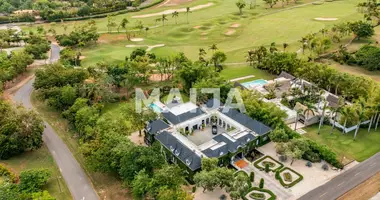 Villa 7 habitaciones con Amueblado, con Aire acondicionado, con Vistas al mar en Altos de Chavon, República Dominicana