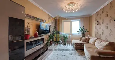 Квартира 3 комнаты в Мухавецкий сельский Совет, Беларусь