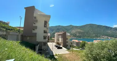 Wohnung 2 Schlafzimmer in Dobrota, Montenegro