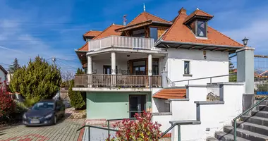 Casa 7 habitaciones en Dunakeszi, Hungría