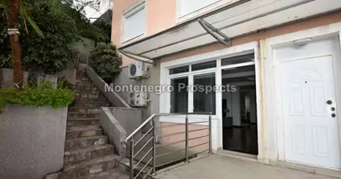 Commercial property 81 m² in Montenegro