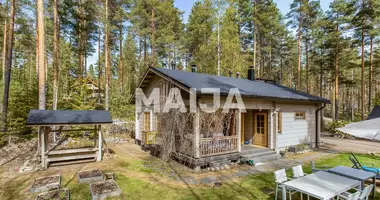 Villa 2 bedrooms in good condition, with Fridge, with Stove in Sysmae, Finland