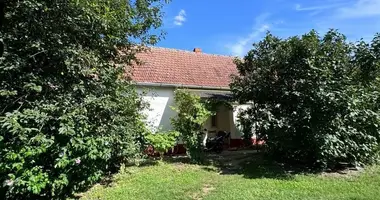 Dom 3 pokoi w Kismarja, Węgry