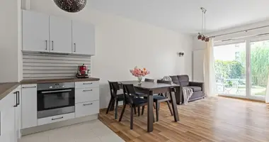 Wohnung 3 zimmer in Warschau, Polen