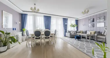 6 room apartment in Warsaw, Poland