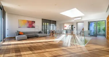 Casa 4 habitaciones en Zagreb, Croacia