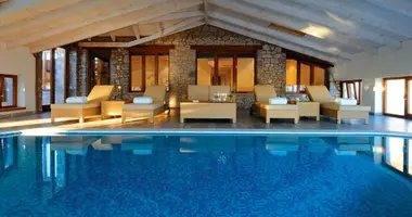 Hotel 5 720 m² w Arachova, Grecja