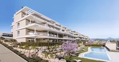 3 bedroom apartment in Estepona, Spain