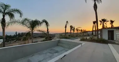 4 bedroom house in Parekklisia, Cyprus