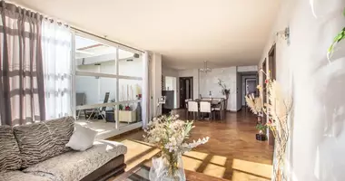 Ático Ático 3 habitaciones con Terraza, con buen estado, con Gimnasio en Guardamar del Segura, España