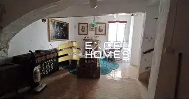 Townhouse 4 bedrooms in Victoria, Malta