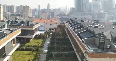 Apartamento 5 habitaciones con en una gran ciudad en Turquía