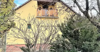 6 room house in Mogyorod, Hungary