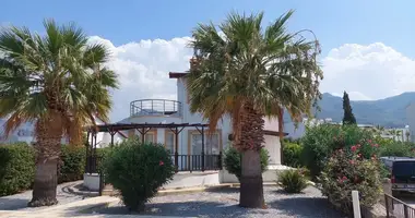 Villa 4 habitaciones con Doble acristalamiento, con Balcón, con Amueblado en Akanthou, Chipre del Norte