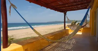 Casa 4 habitaciones en Zihuatanejo, México