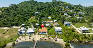 Haus 3 Schlafzimmer in Roatan, Honduras