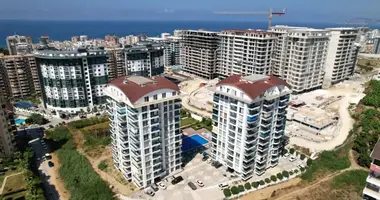 2 bedroom apartment in Mahmutlar, Turkey