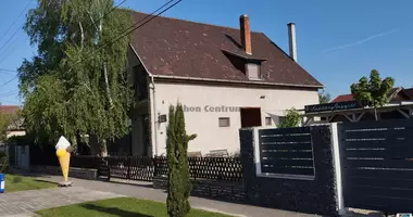 Casa 5 habitaciones en Ajka, Hungría