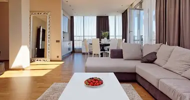 Apartamento 5 habitaciones en Riga, Letonia