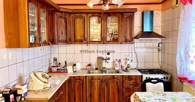 3 room house in Uello, Hungary