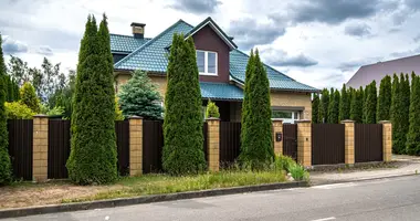 Casa 4 habitaciones en Borovlyany, Bielorrusia