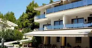 Hôtel 1 500 m² dans Nea Skioni, Grèce